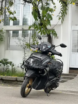 Yamaha YBR 2024 White