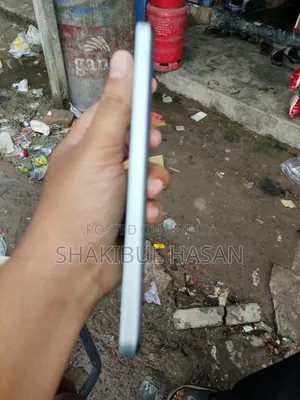 Vivo Y18 128 GB