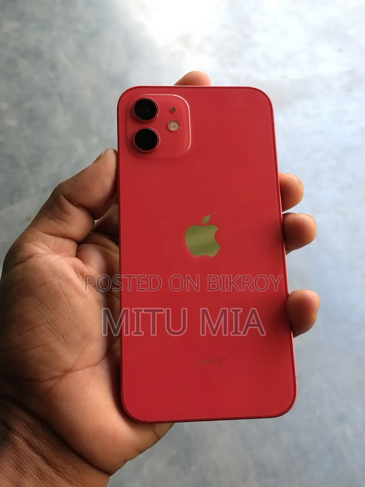 New Apple iPhone 12 64 GB Red