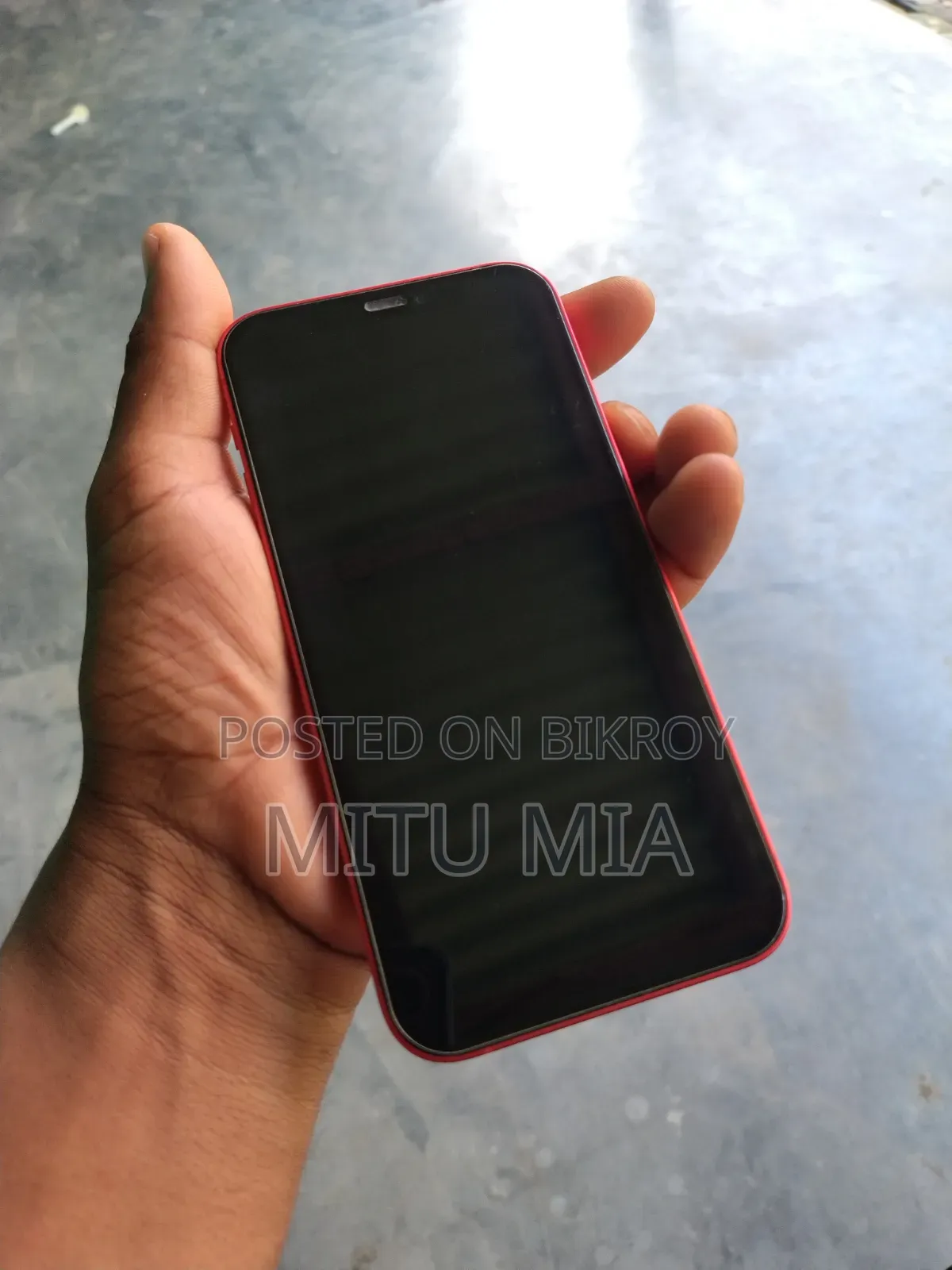 New Apple iPhone 12 64 GB Red