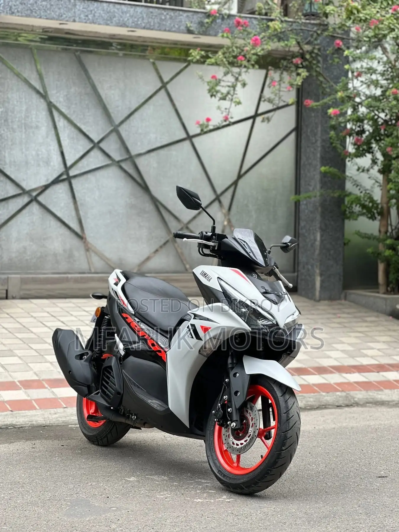 Yamaha Aerox 2026 White