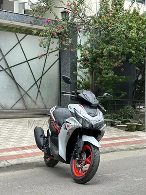 Yamaha Aerox 2026 White