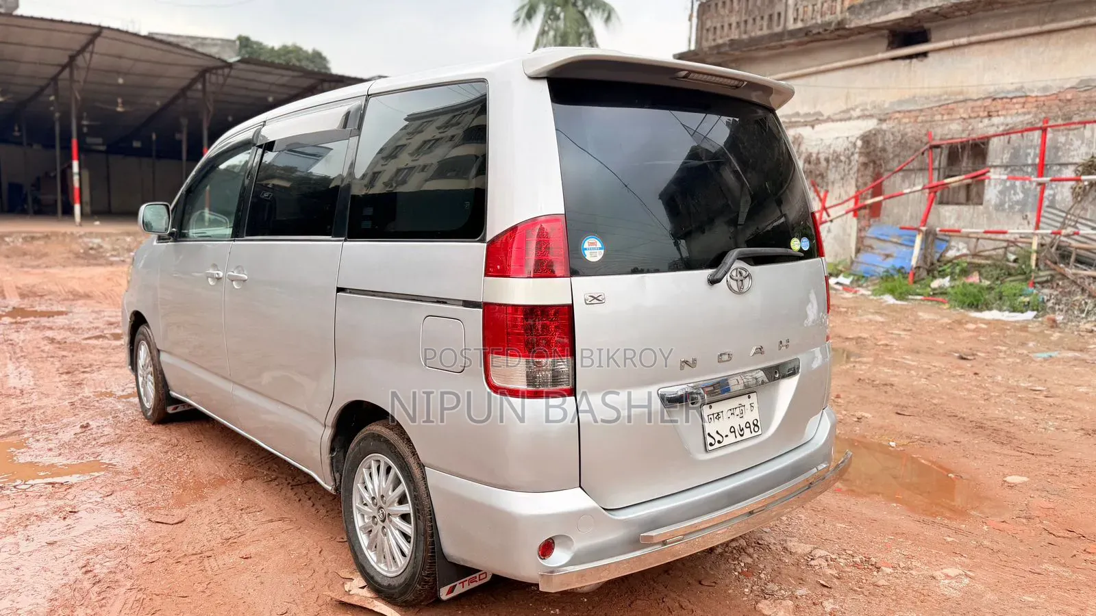 Toyota Noah 2003 Silver