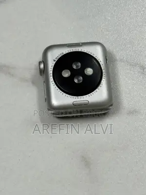 Apple Watche Series 3 8GB Battery Health 72%