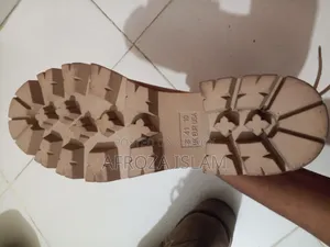 নতুন স্টাইলিশ বুট জুতা বিক্রি হবে