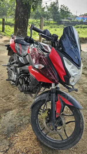 Bajaj Pulsar 150 2016 Red