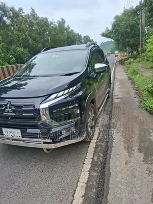 Mitsubishi Xpander Cross 2023 Gray