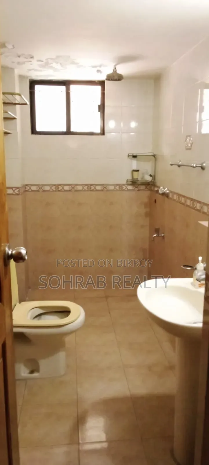 4bdrm Apartment in Sohrab Realty, Uttara for sale