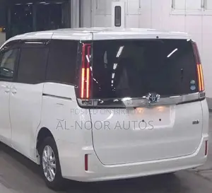 Toyota Noah 2021 Pearl