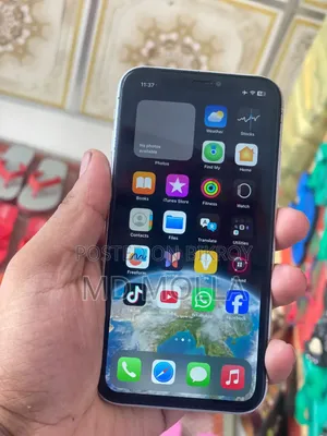 Apple iPhone XR 64 GB White