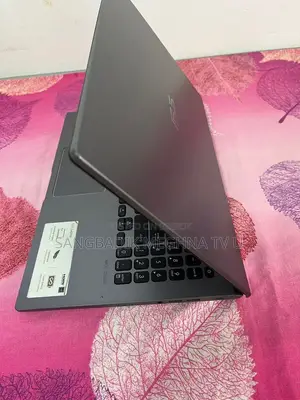 Laptop Asus 3GB Intel SSD 256GB