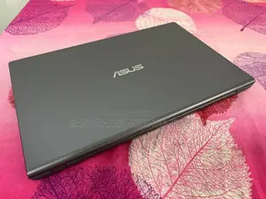 Laptop Asus 3GB Intel SSD 256GB