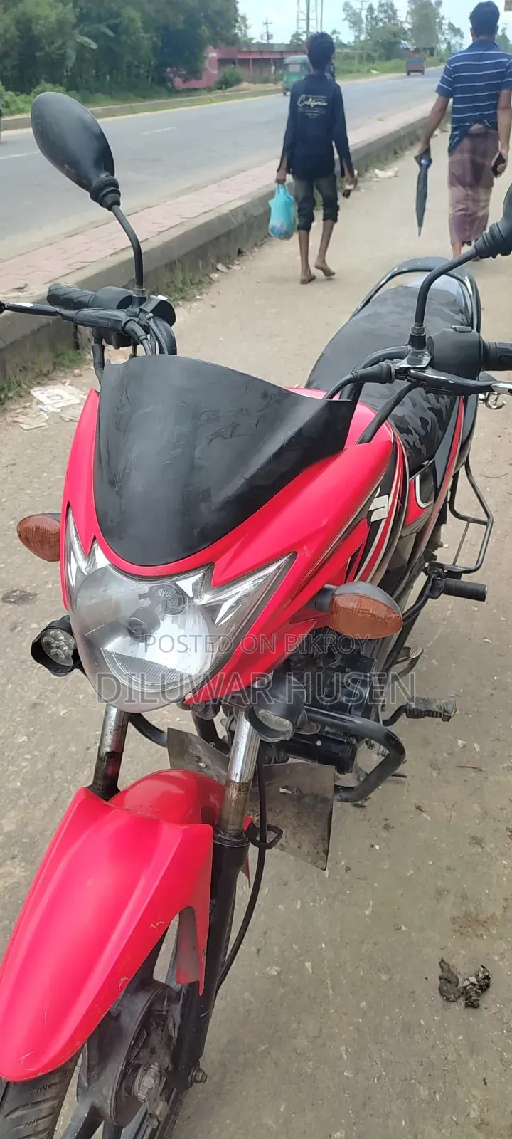 Suzuki Hayate 2018 Red