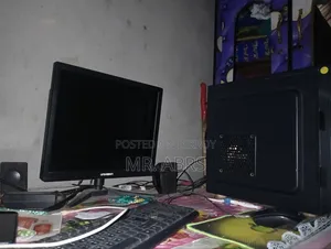 Desktop Computer Asus 8GB Intel Core i3 SSD 128GB