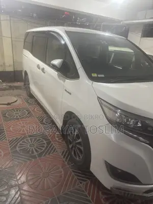Toyota Esquire 2.0 AWD (7 seater) 2020 Pearl