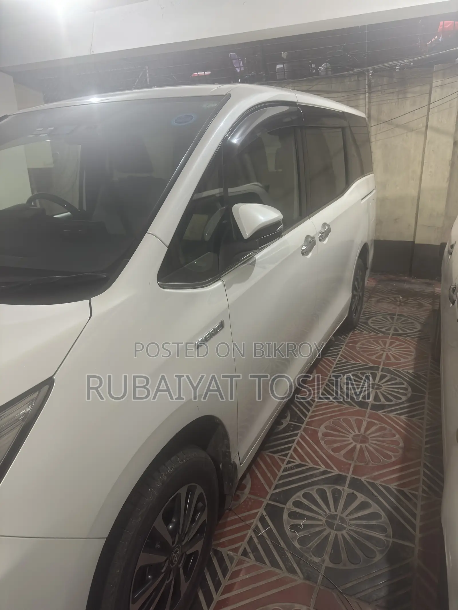 Toyota Esquire 2.0 AWD (7 seater) 2020 Pearl