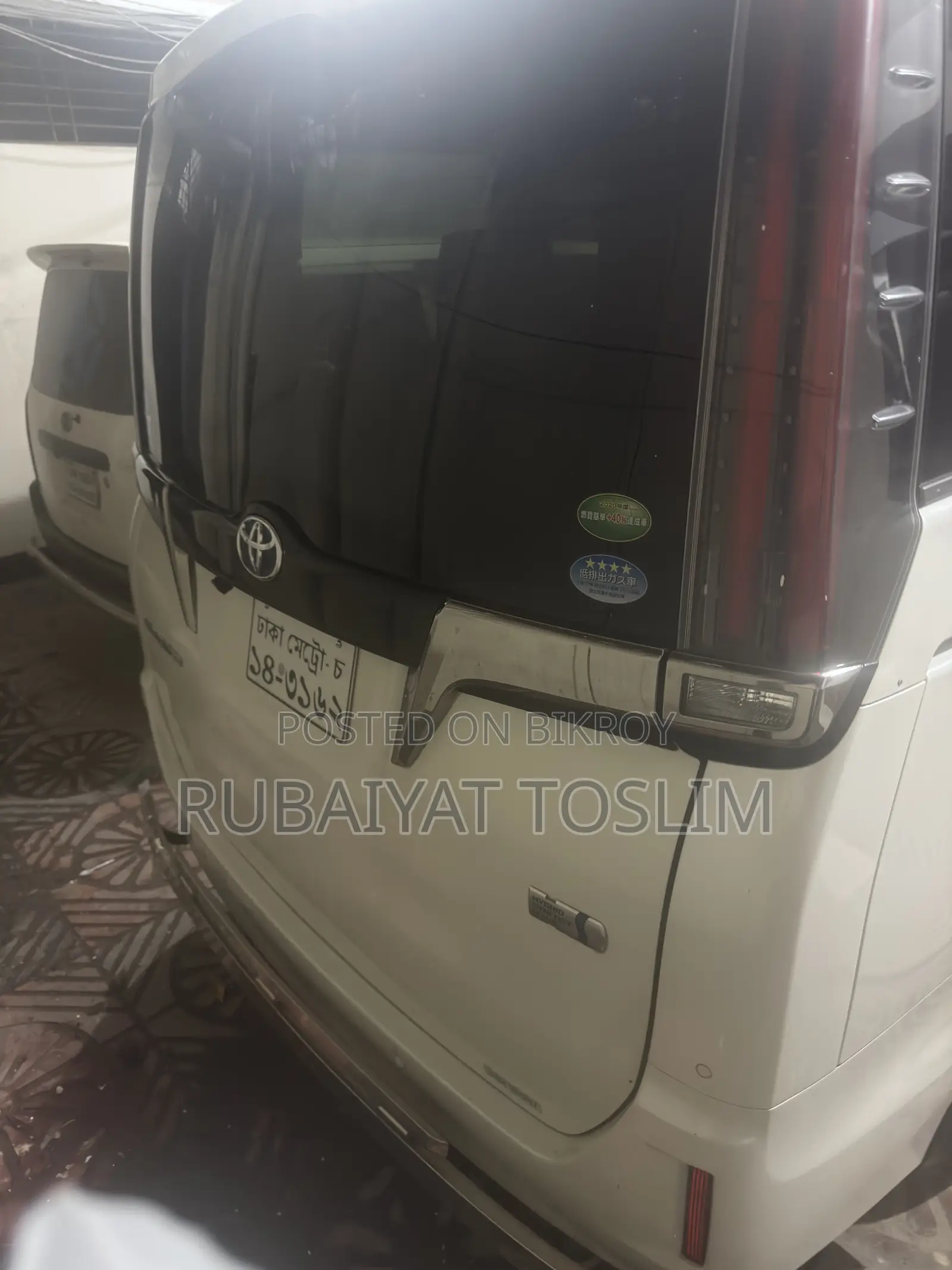 Toyota Esquire 2.0 AWD (7 seater) 2020 Pearl