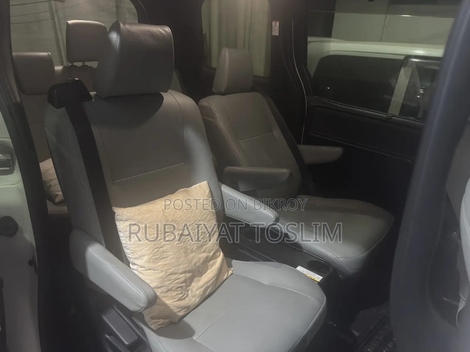 Toyota Esquire 2.0 AWD (7 seater) 2020 Pearl
