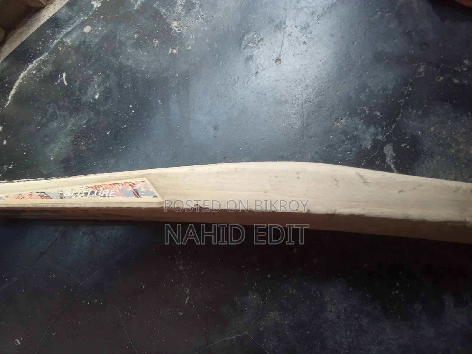 কার্ড ডিউস বল খেলা ব্যাট