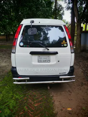 Toyota Noah 2.0 FWD (8 Seater) 2005 White