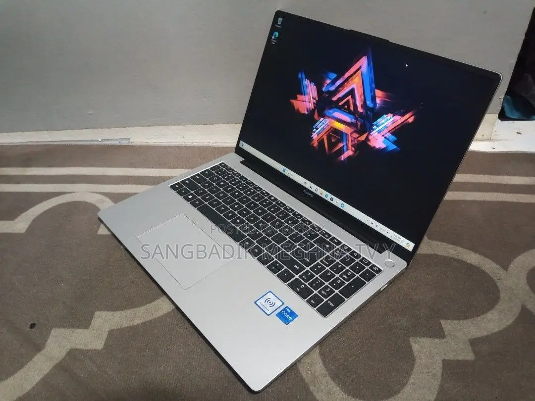 Laptop Huawei 4GB Intel SSD 256GB