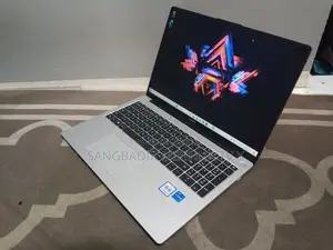 Laptop Huawei 4GB Intel SSD 256GB