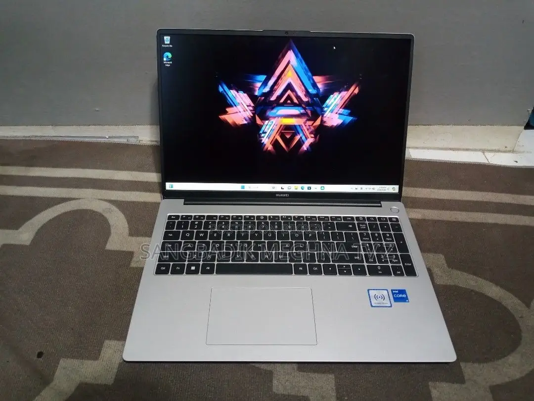 Laptop Huawei 4GB Intel SSD 500GB