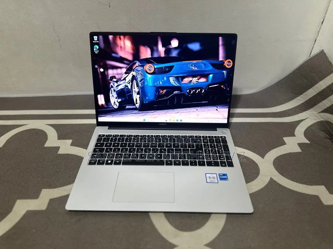 Laptop Huawei 4GB Intel SSD 500GB