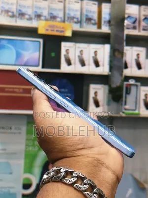 iQOO 256 GB Blue