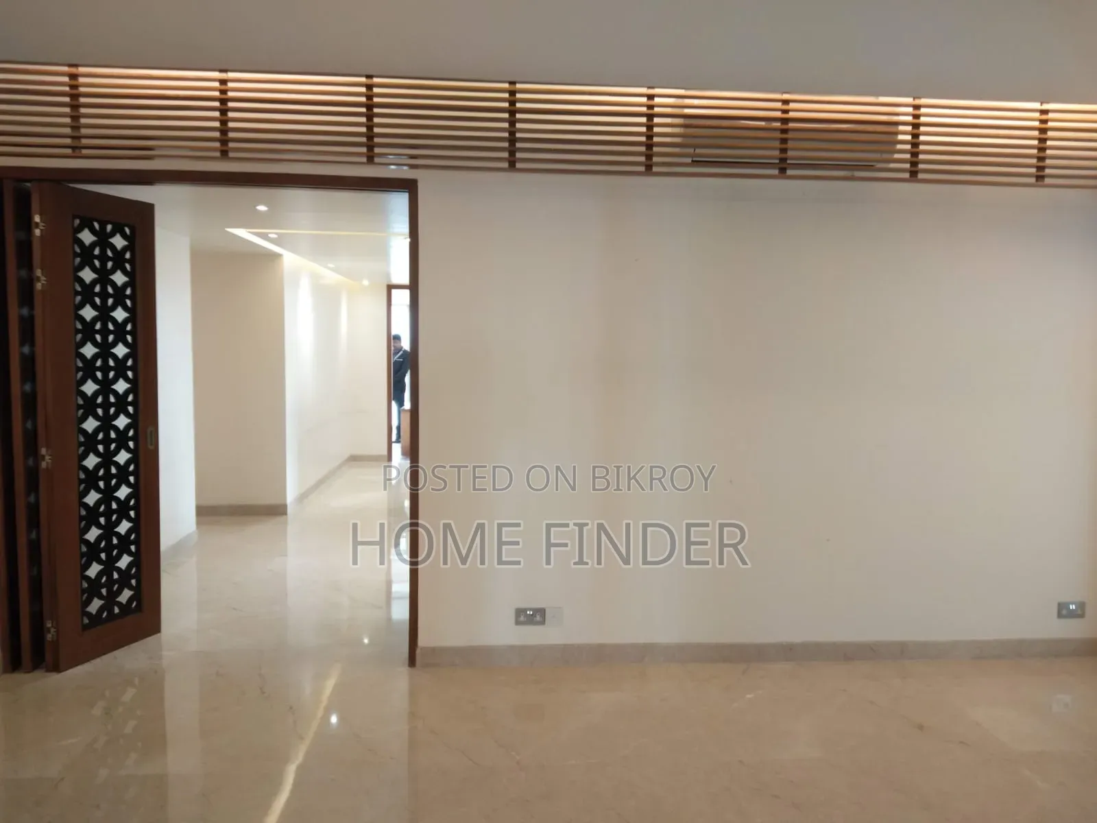 4bdrm Apartment in Gulshan 2 for rent