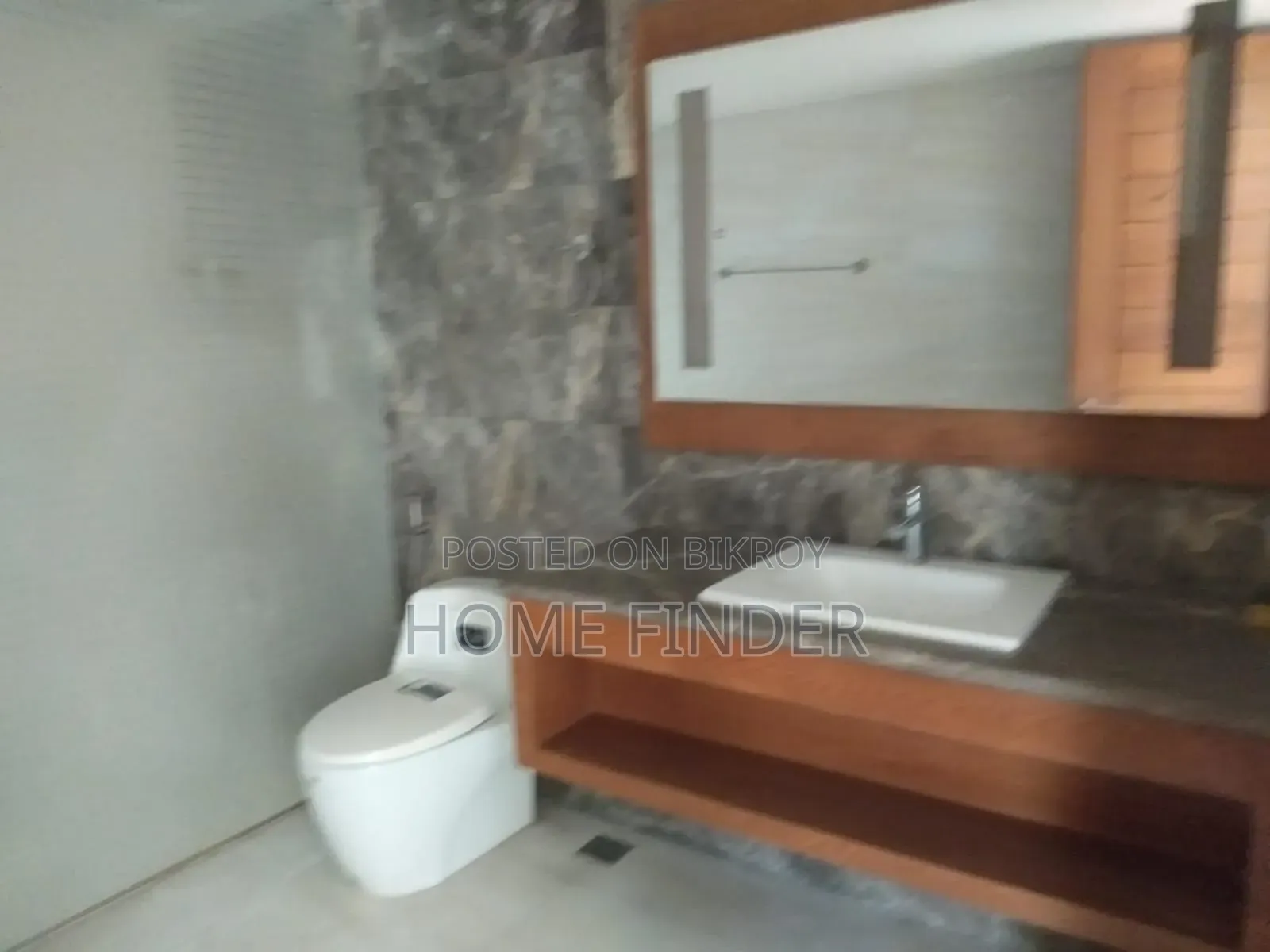 4bdrm Apartment in Gulshan 2 for rent