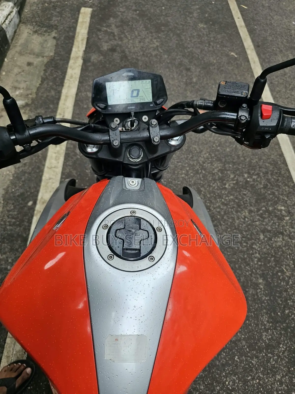 Suzuki Gixxer 2023 Orange