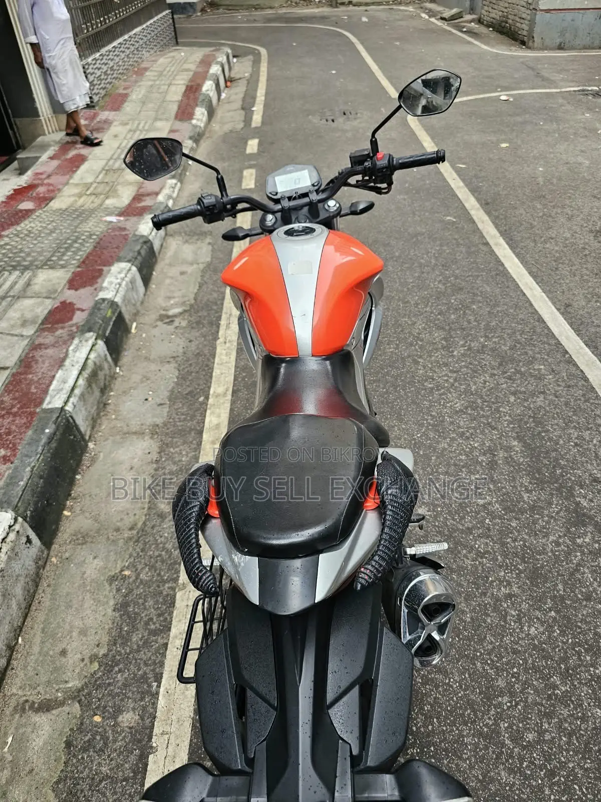 Suzuki Gixxer 2023 Orange