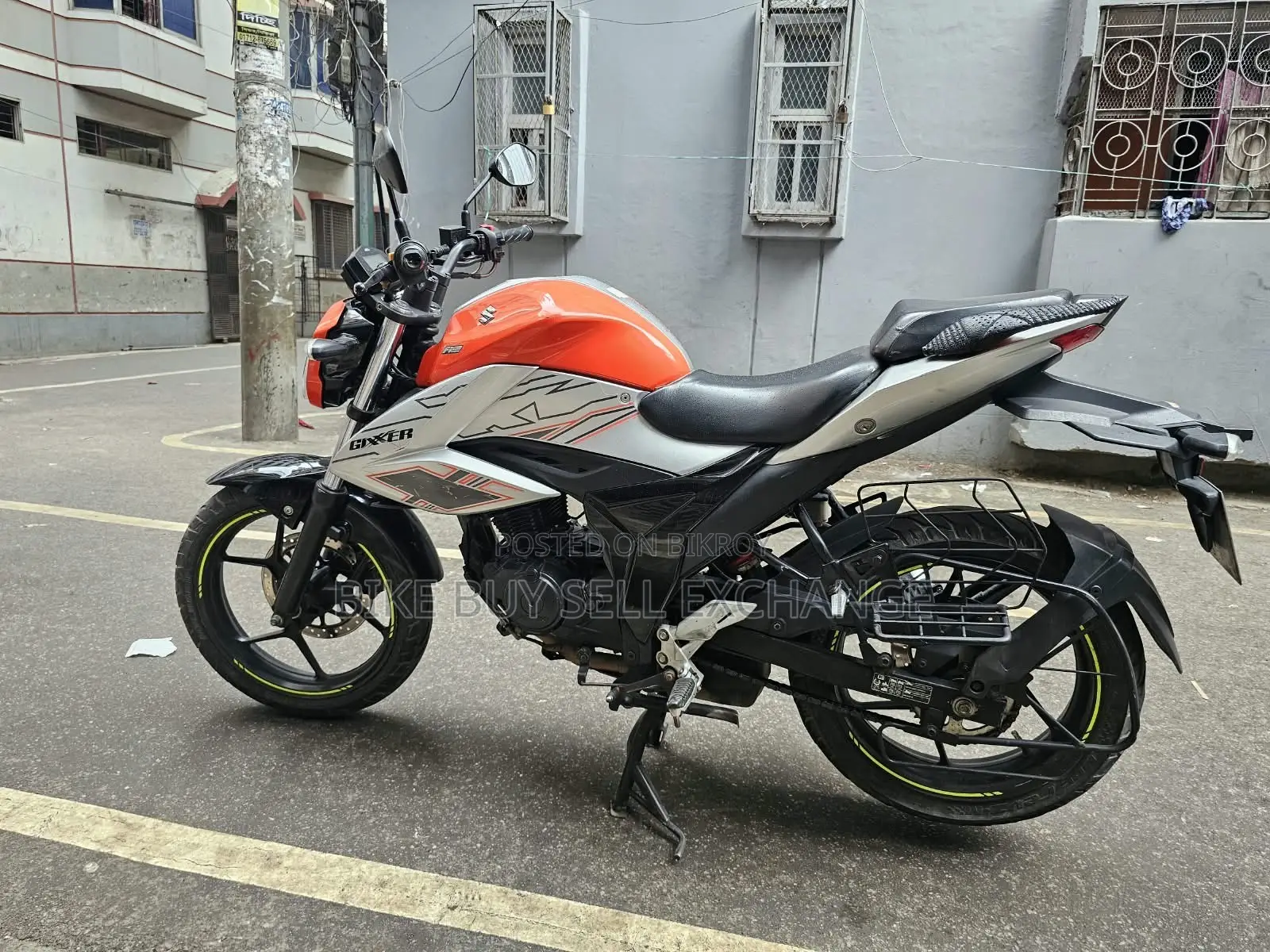 Suzuki Gixxer 2023 Orange