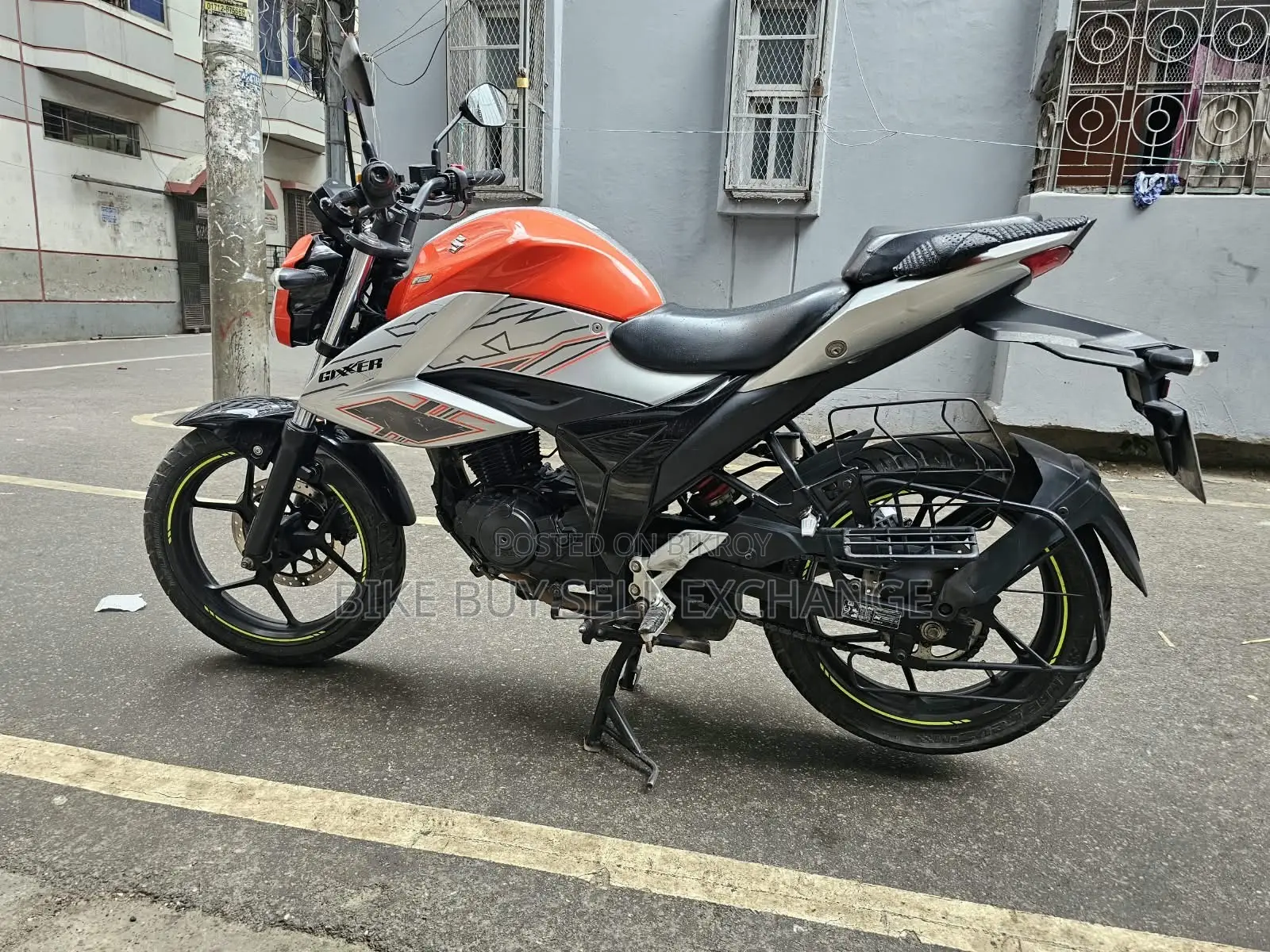 Suzuki Gixxer 2023 Orange