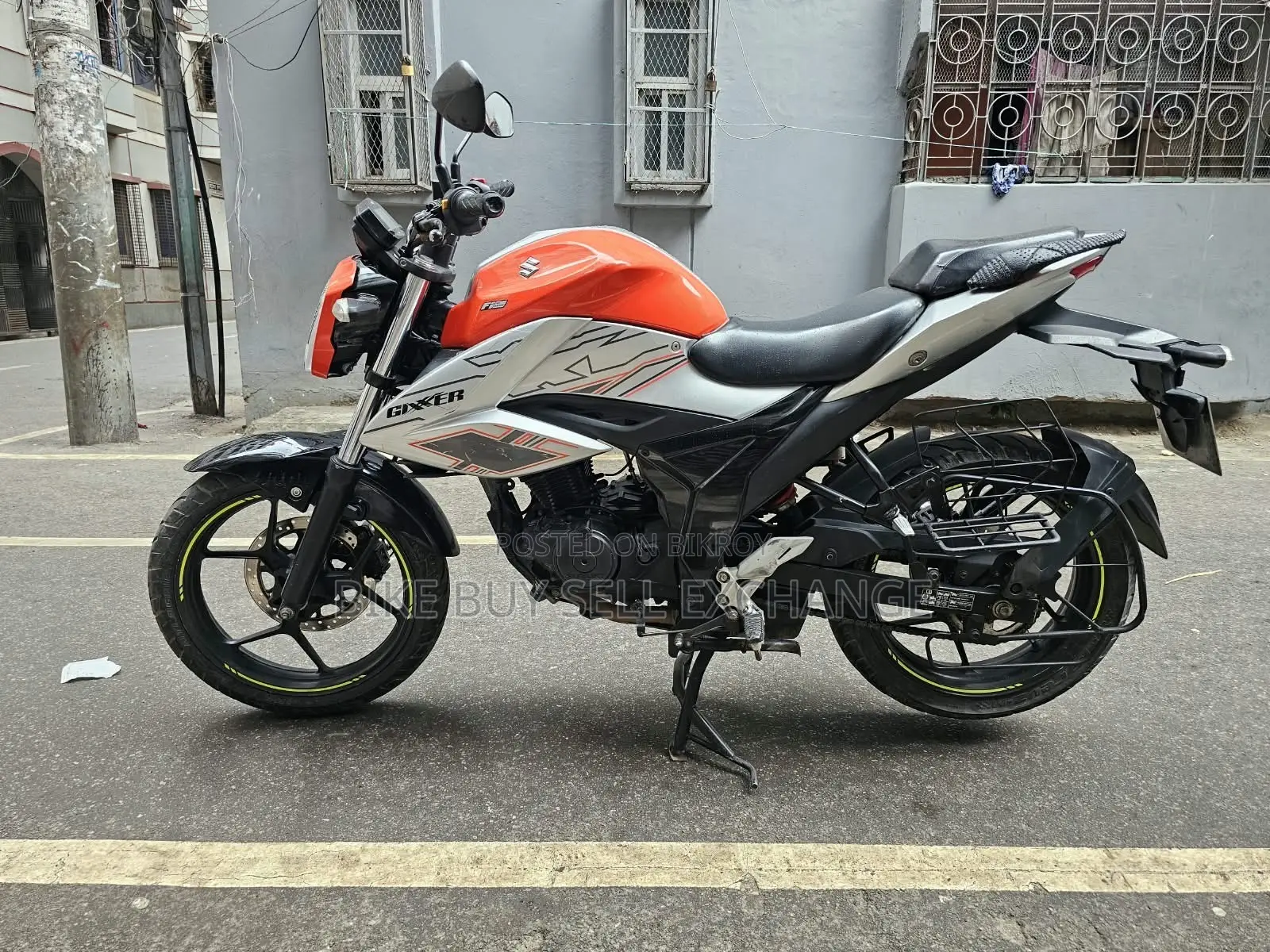 Suzuki Gixxer 2023 Orange