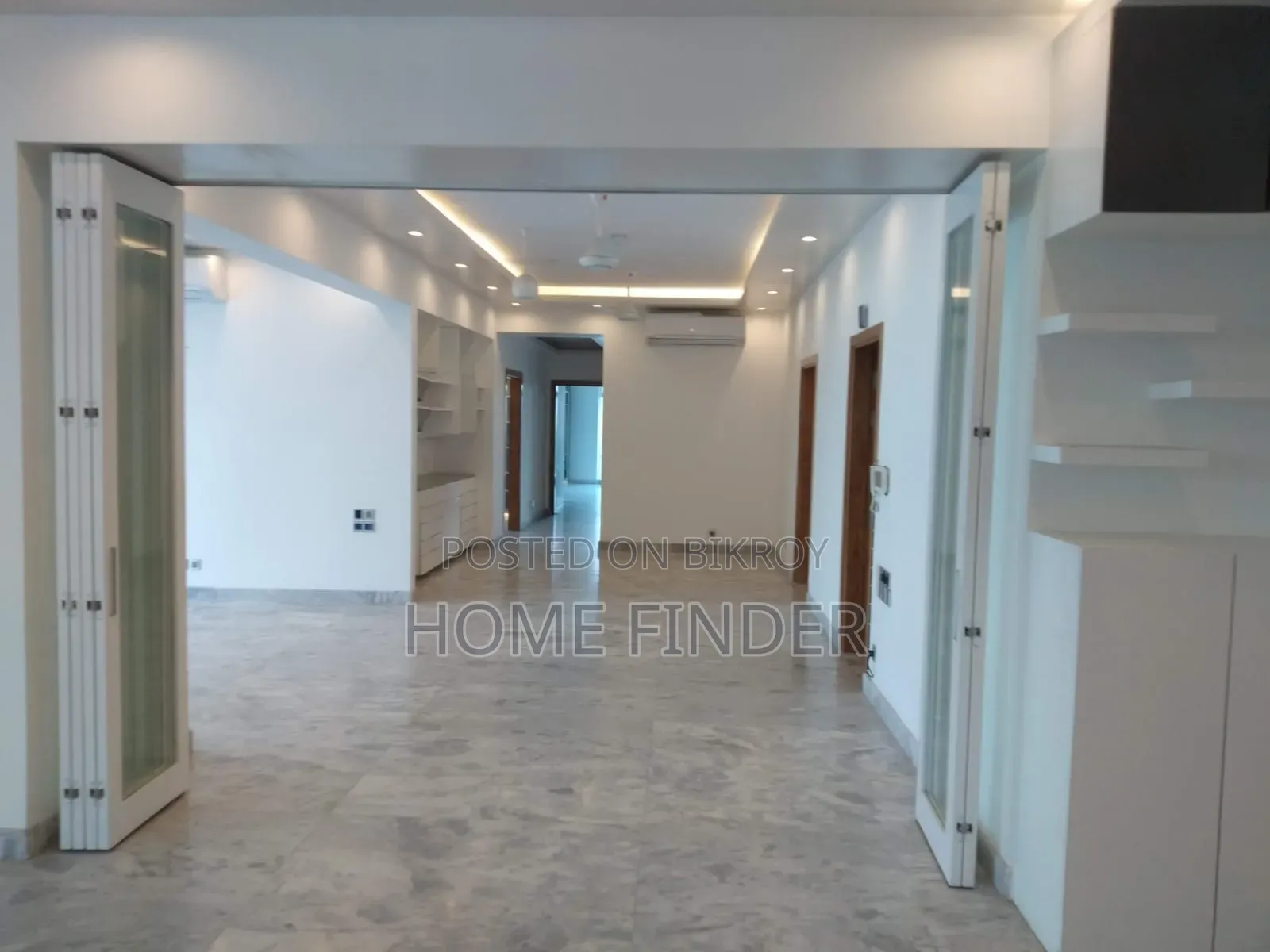 4bdrm Apartment in Gulshan 2 for rent