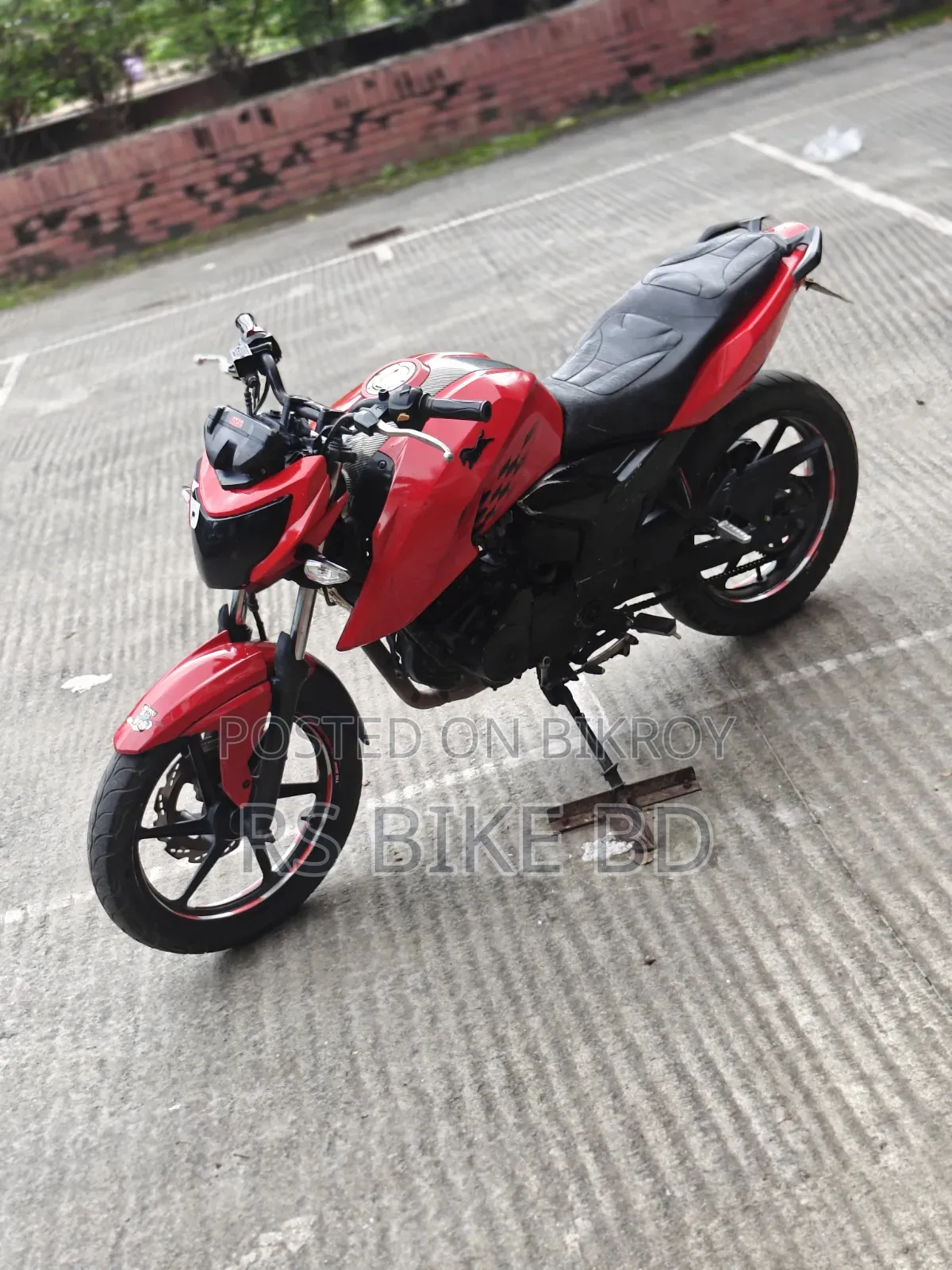 TVS Apache 160 4V 2019 Red
