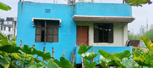 তুষারধারা আবাসিক এলাকায় ২ কাঠা নালা জমির উপরে ১কাঠায় বাড়িসহ বিক্রি।