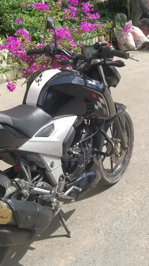 TVS Apache 160 4V 2024 Black