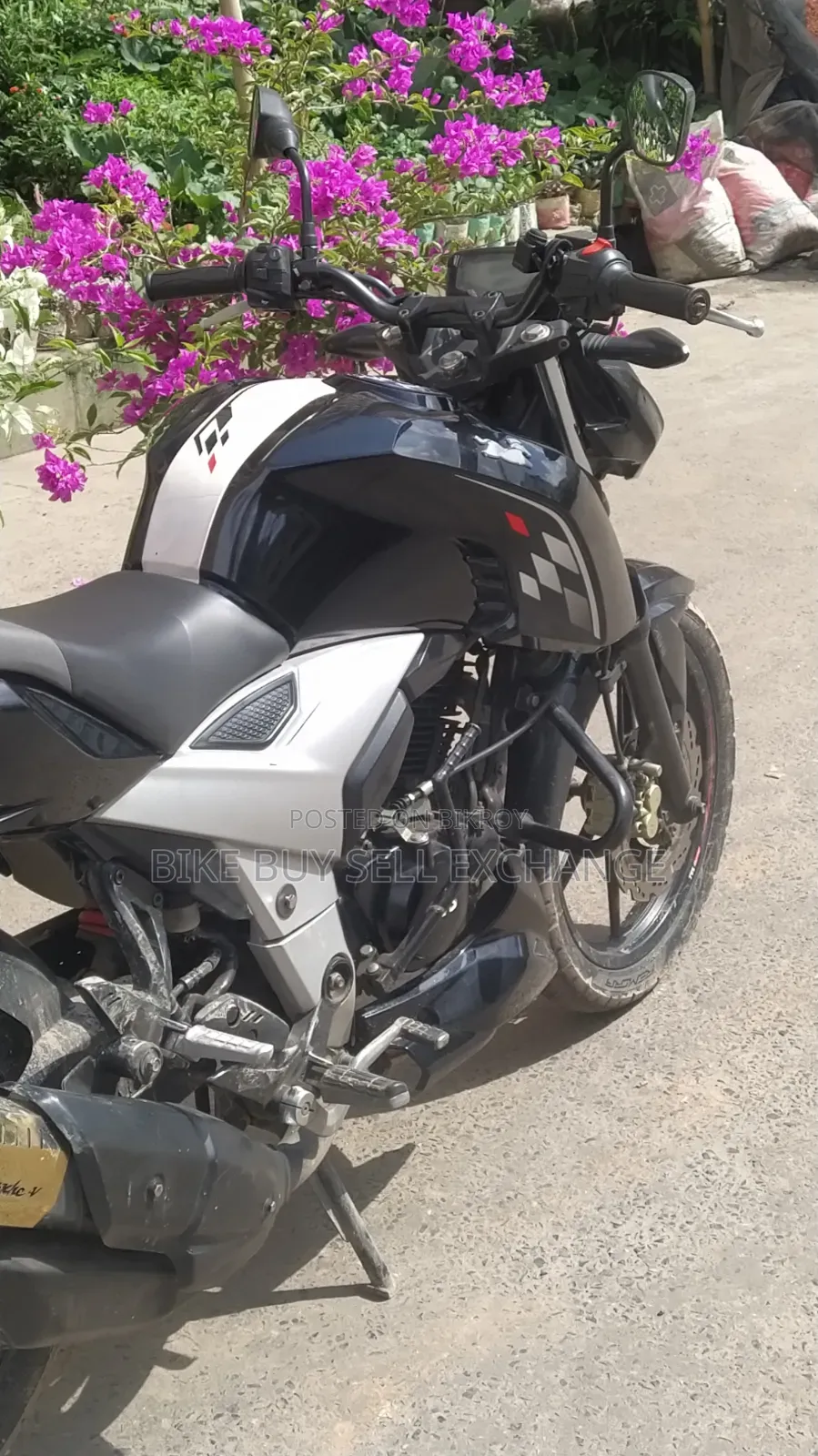 TVS Apache 160 4V 2024 Black