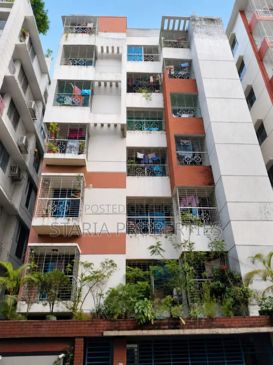 4bdrm Apartment in Basundhara for sale