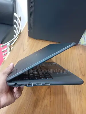Laptop Dell Latitude 3310 8GB Intel Core i3 SSD 256GB