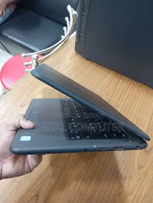 Laptop Dell Latitude 3310 8GB Intel Core i3 SSD 256GB
