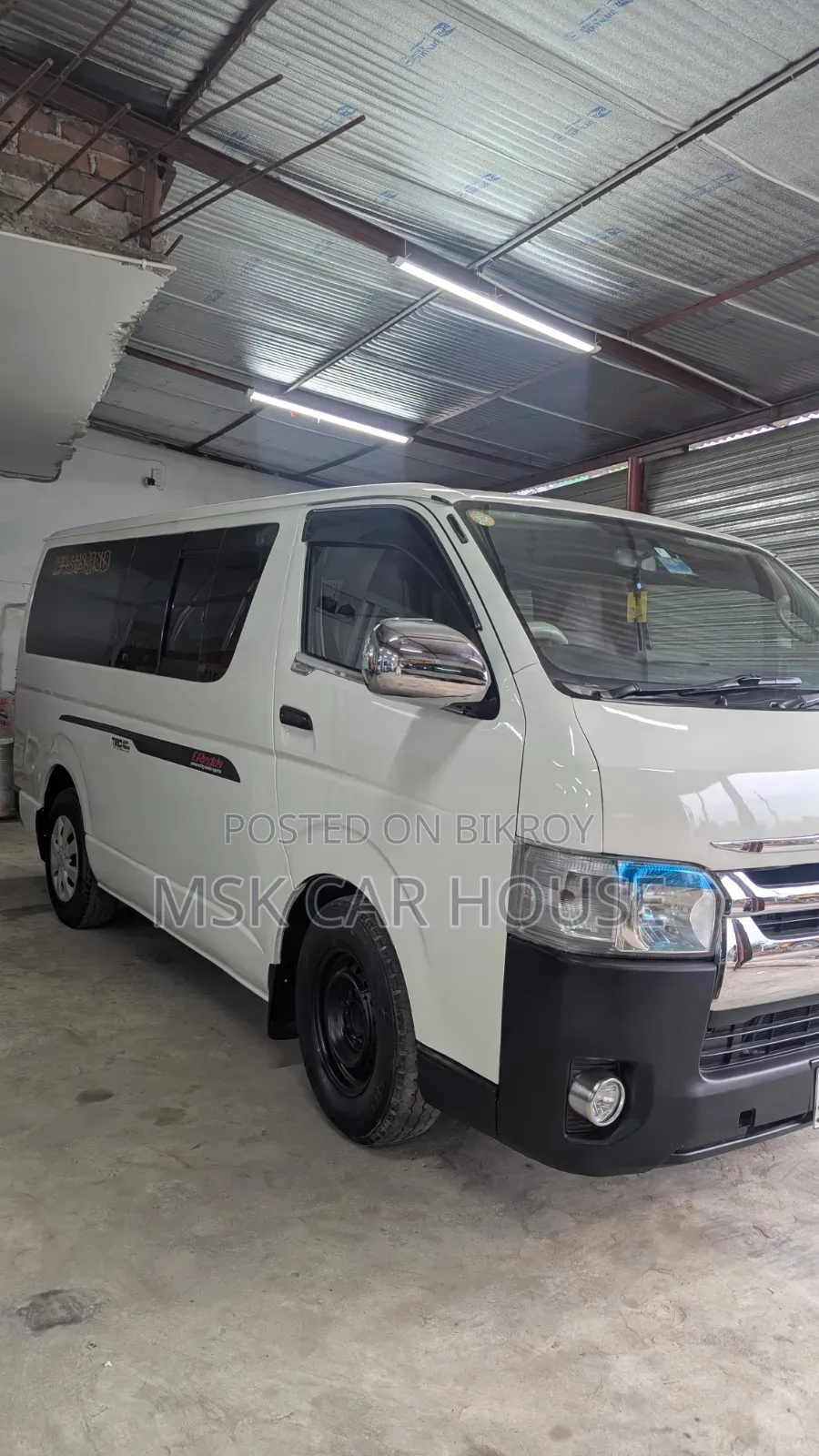 New Toyota Grand HiAce 2002 White