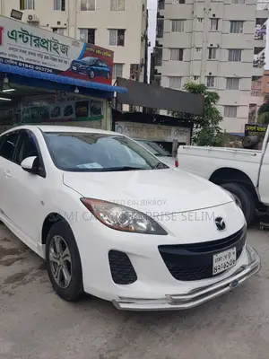 Mazda Axela 2012 White