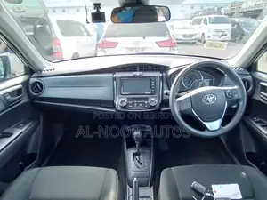 Toyota Axio 2021 Silver