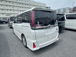 Toyota Noah 2021 Pearl