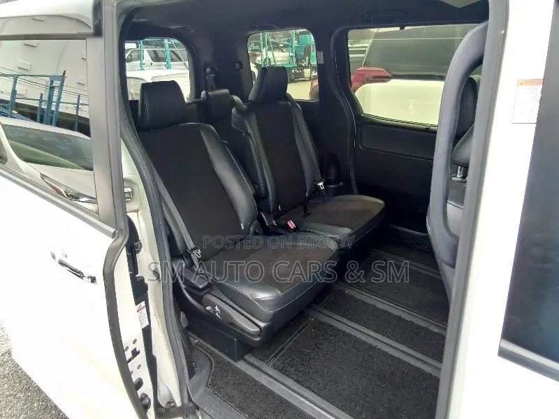 Toyota Noah 2021 Pearl