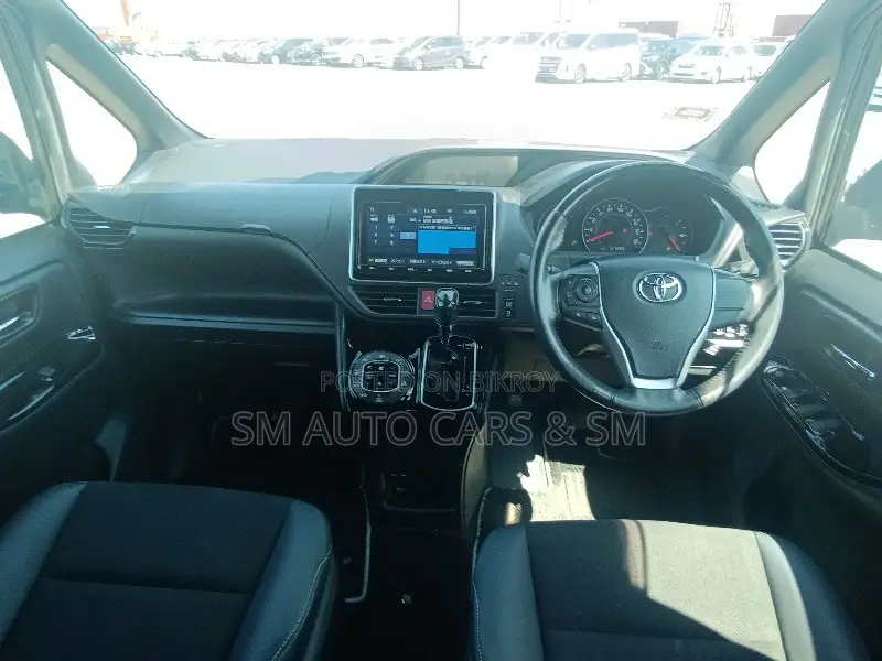 Toyota Noah 2021 Black